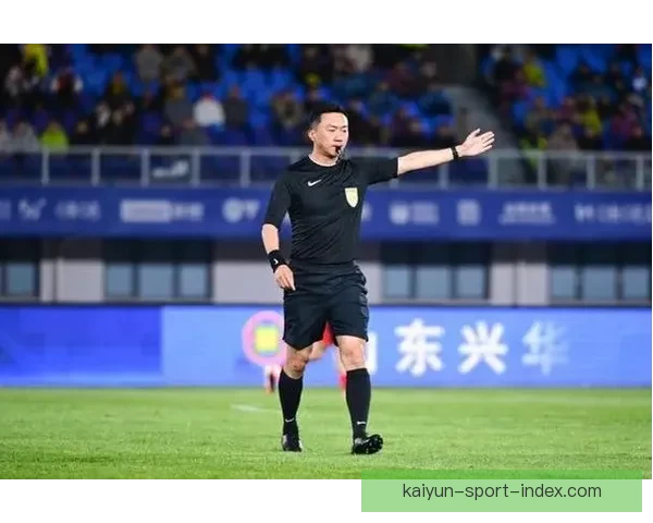 津媒曝光唐顺齐边裁口型二人回应均称听不见引热议